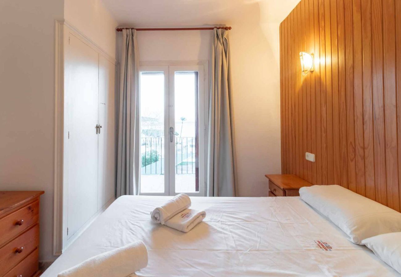 Apartment in Sant Feliu de Guixols - 29.20 Isard 4B S'Agaró Apto+PK junto a