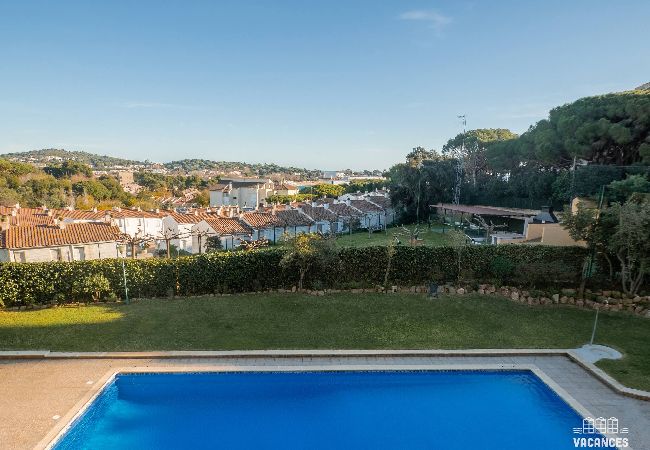 Apartment in Sant Feliu de Guixols - 38.20 S' Agaró  Caleta Sol 303 Apt PK Terraza vist