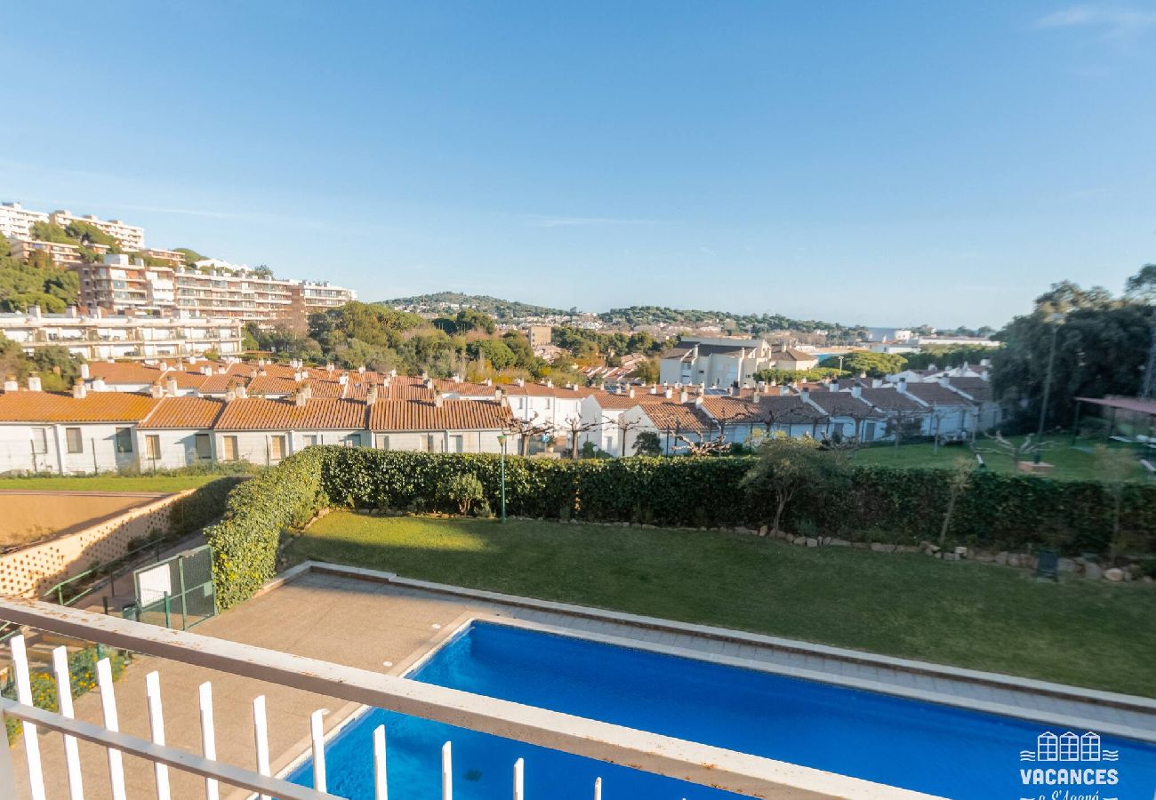Apartment in Sant Feliu de Guixols - 38.20 S' Agaró  Caleta Sol 303 Apt PK Terraza vist