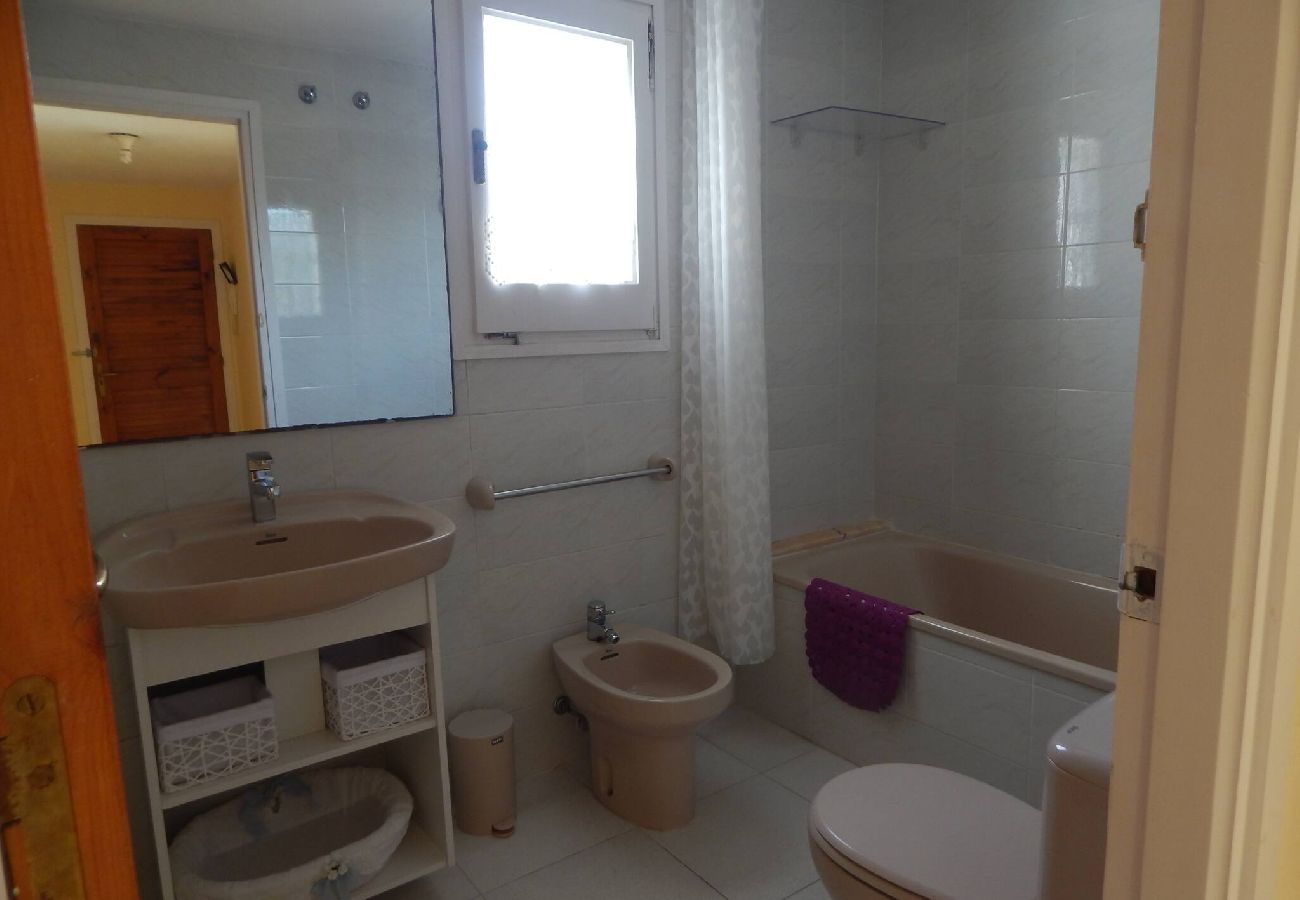 Apartment in S´agaro - 16.00 Les Pites I 2n 2a  Bonito apartamento con te