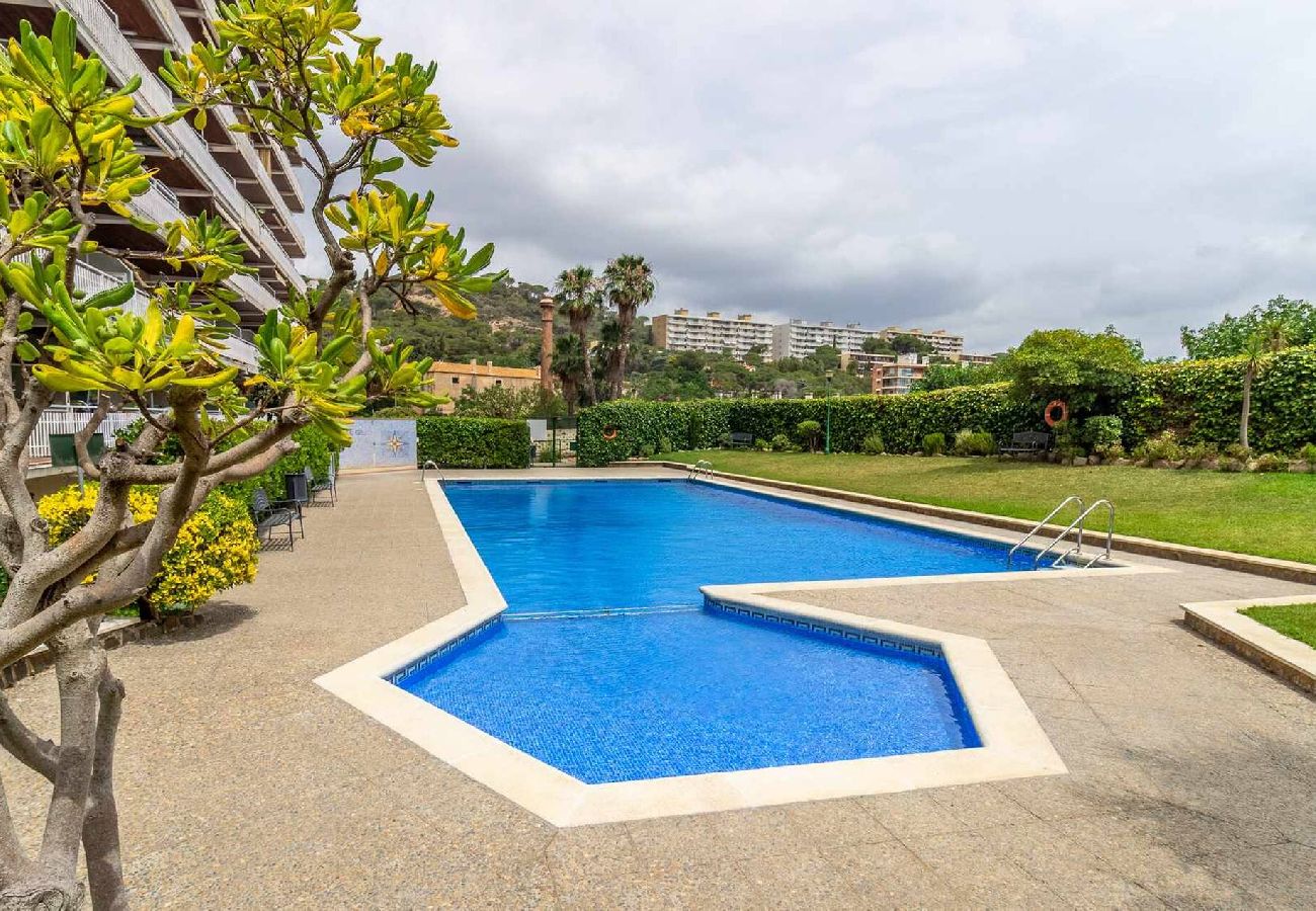 Apartment in Sant Feliu de Guixols - 38.00 S'Agaró Caleta Sol 205