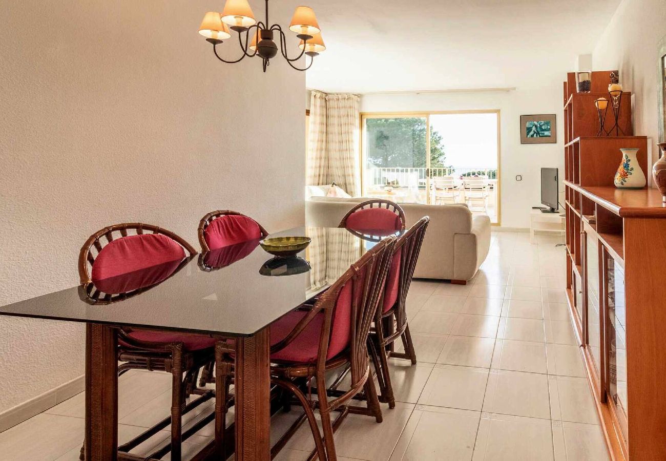 Apartment in Sant Feliu de Guixols - 47.10 S'Agaró Las Velas 3-15 Apto con vistas