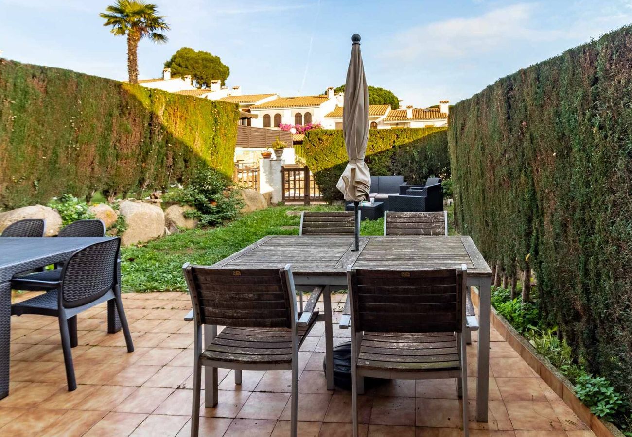 Apartment in Sant Feliu de Guixols - 28.10 Blanques 13 S'Agaró Casa con jardin