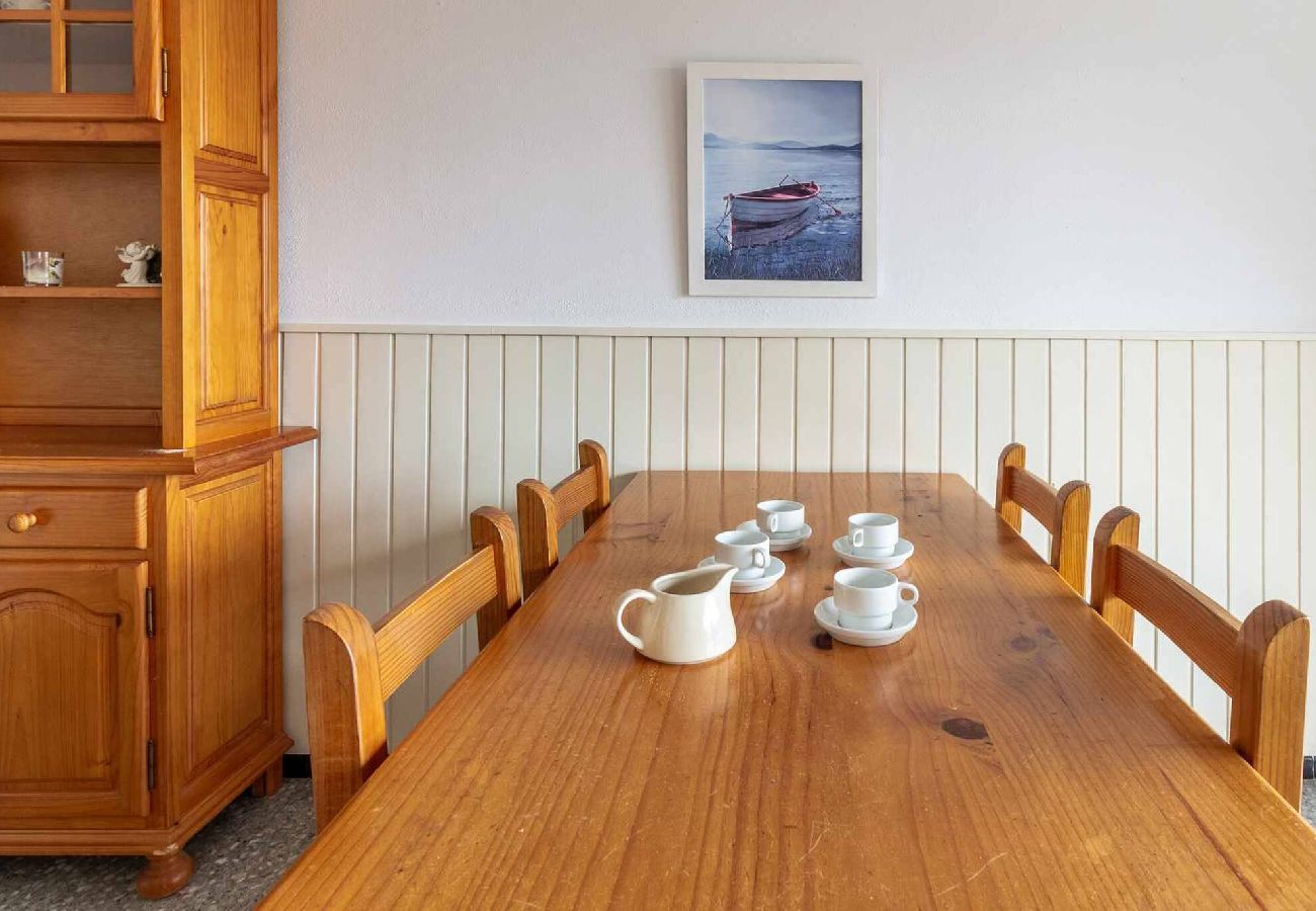 Apartment in Sant Feliu de Guixols - 38.30 S'Agaró Caleta Sol 403I Apt con terrazay PK