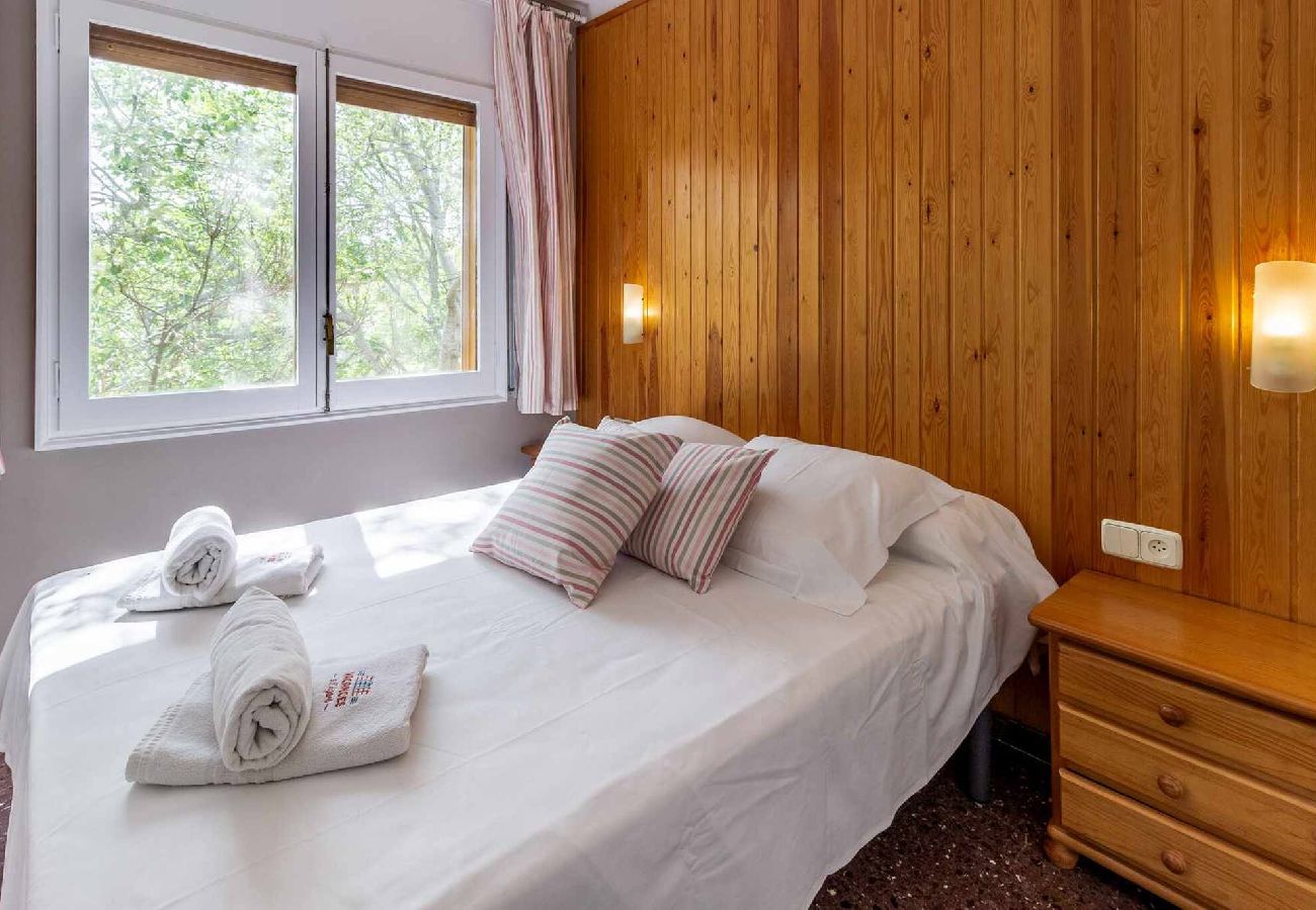 Apartment in Sant Feliu de Guixols - 27.00 Polcent 1 S'Agaró Apto. cercano