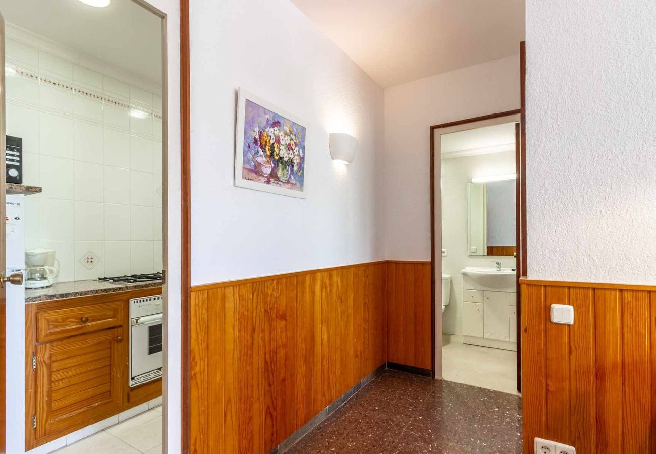 Apartment in Sant Feliu de Guixols - 27.50 Polcent 6 S'Agaró Apto cercano a