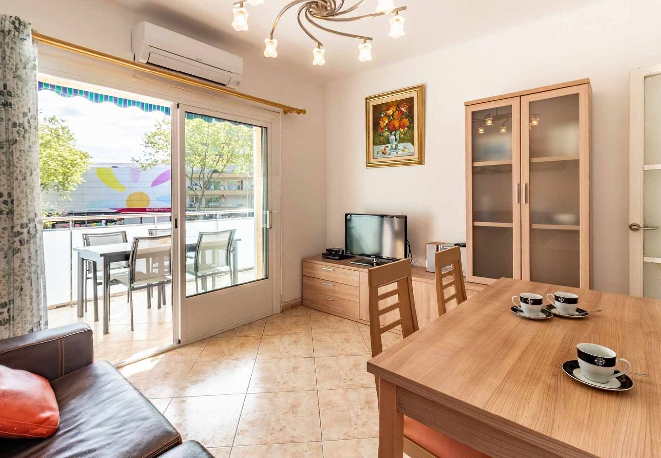 Apartment in S´agaro - 22.20 Les Algues  Apartamento en el centro