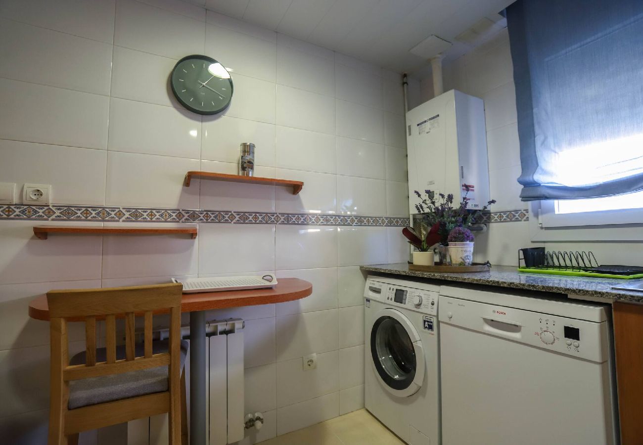 Apartment in Sant Feliu de Guixols - 59.00 Sant Feliu Centre - apartamento familiar