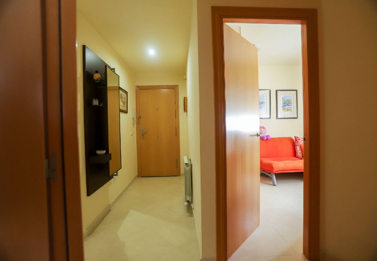 Apartment in Sant Feliu de Guixols - 59.00 Sant Feliu Centre - apartamento familiar