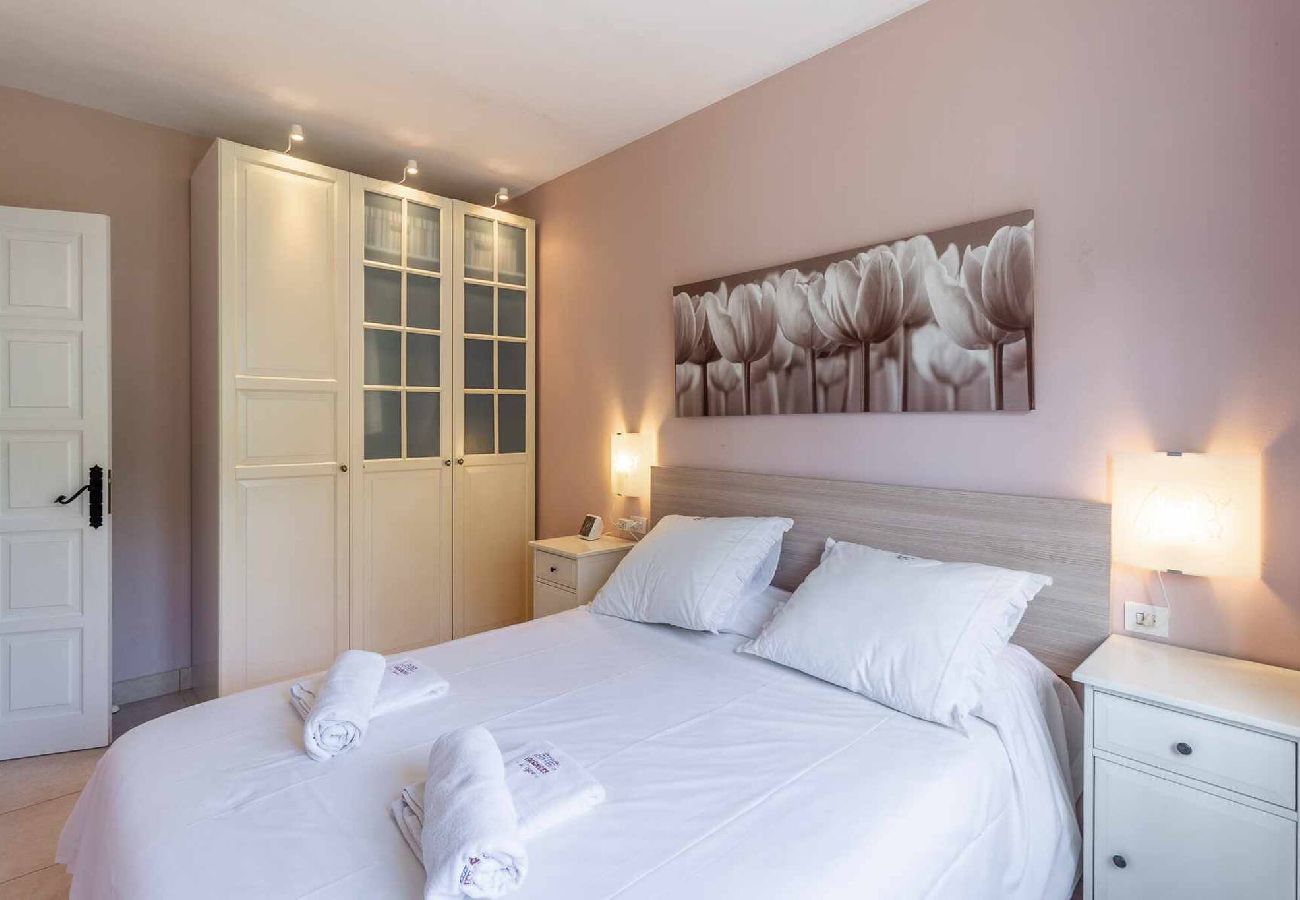 House in S´agaro - 21.10 Villa Susana  Amplia casa  entorno magnif