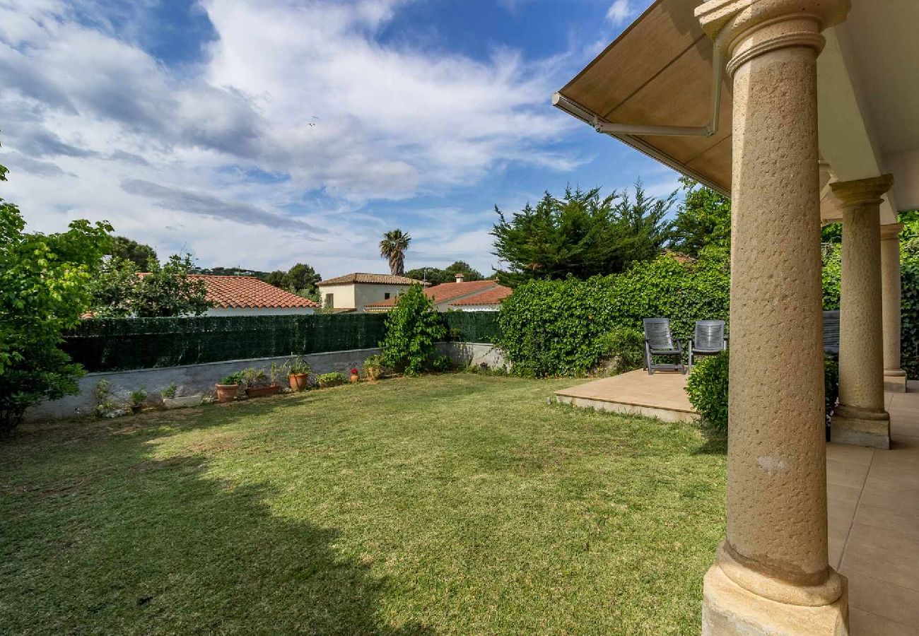 House in S´agaro - 21.10 Villa Susana  Amplia casa  entorno magnif