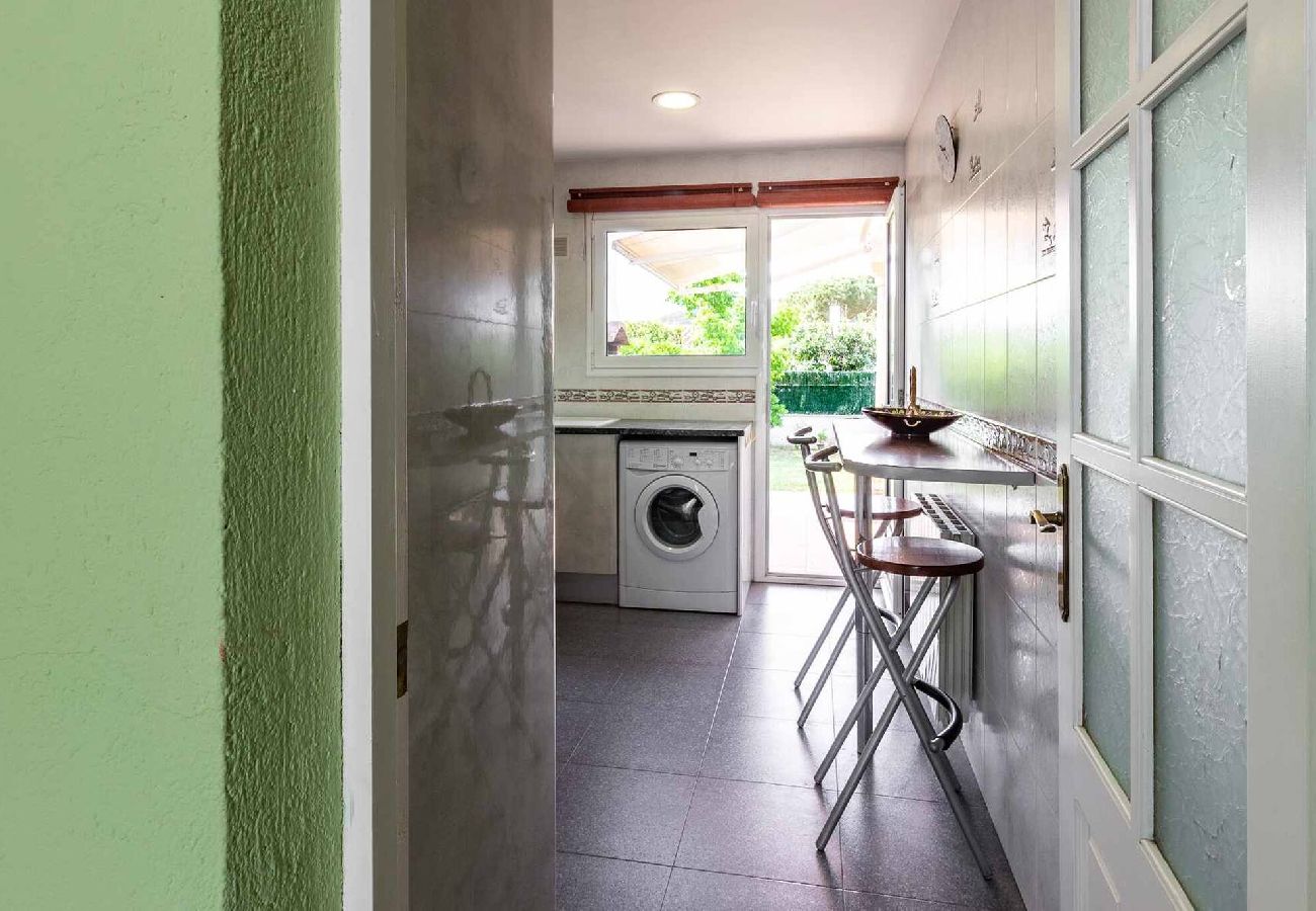 House in S´agaro - 21.10 Villa Susana  Amplia casa  entorno magnif