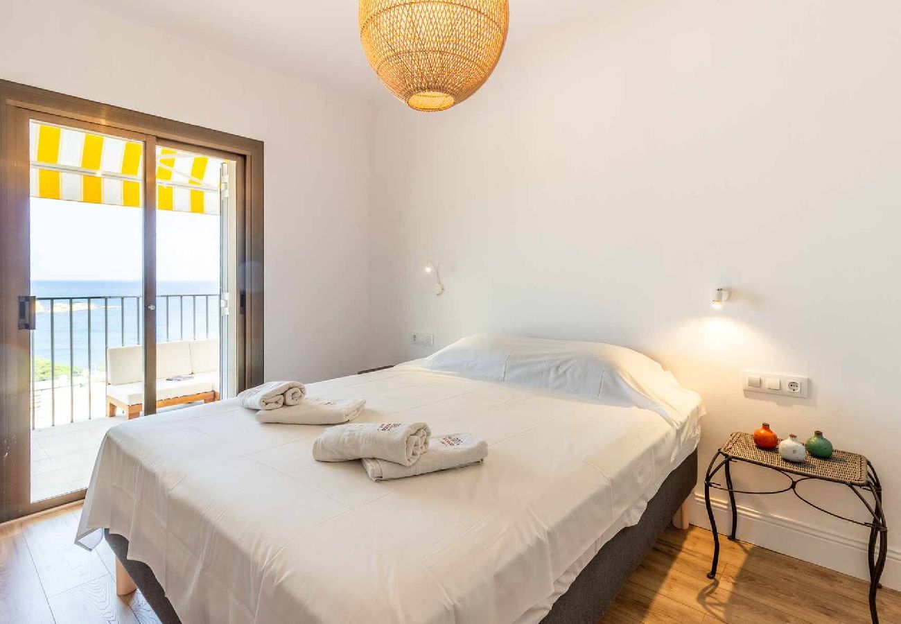 Apartment in Sant Feliu de Guixols - 40.00 S'Agaró Eden Mar 13 Apto con vista al mar 