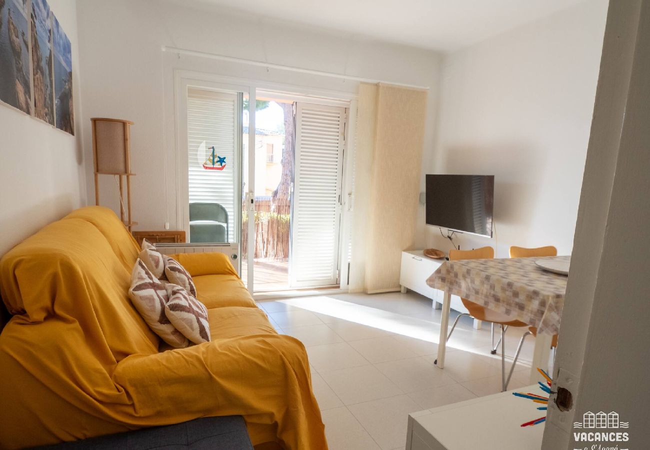 Apartment in S´agaro - 22.10 Girones Con Piscina Y Parking