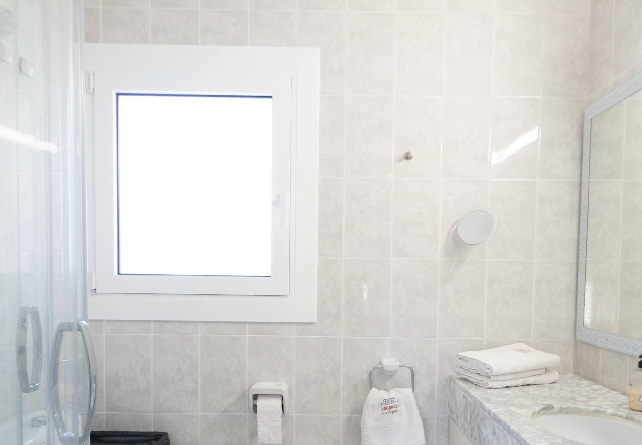 Apartment in S´agaro - 22.10 Girones Con Piscina Y Parking