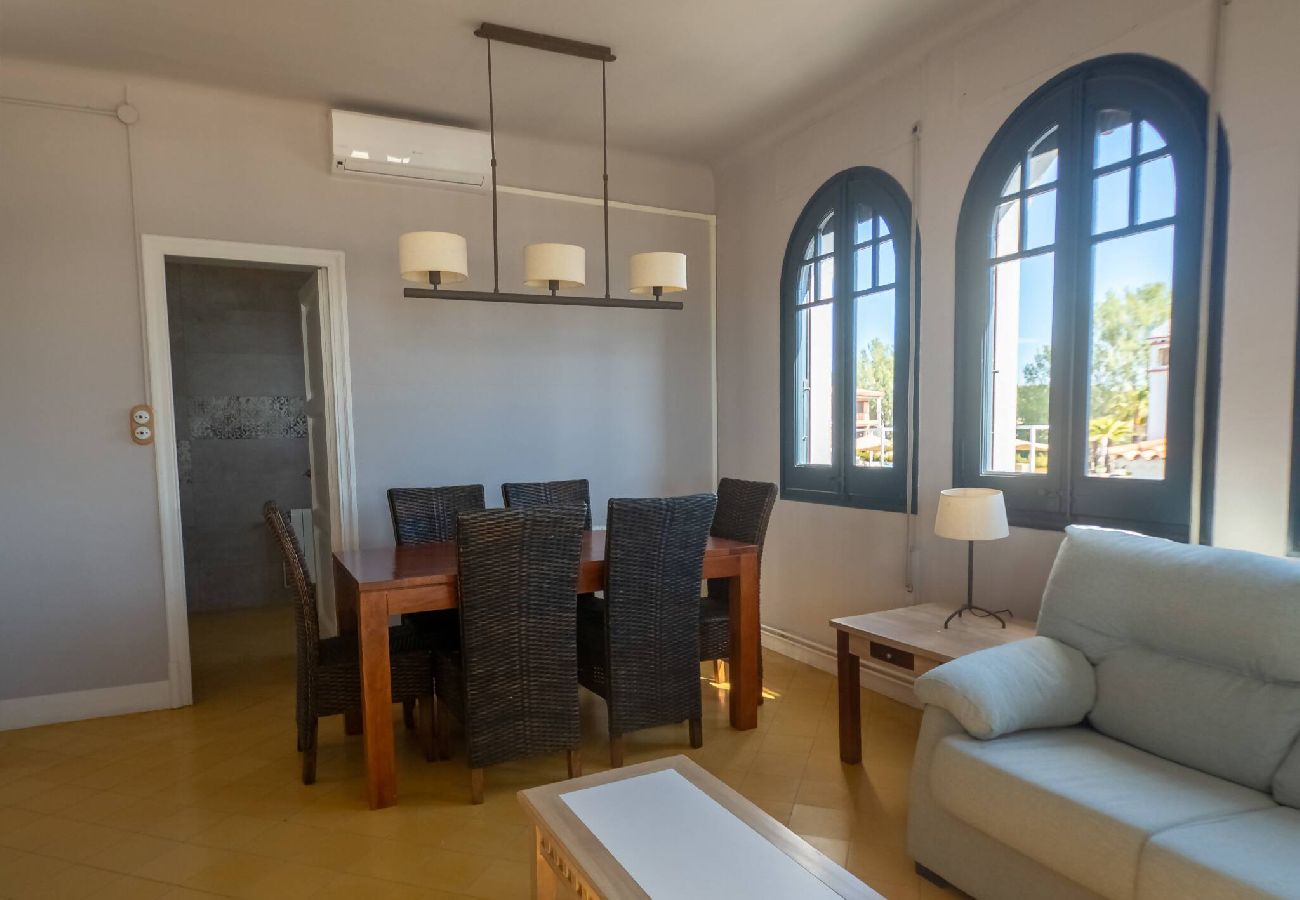 Apartment in Sant Feliu de Guixols - 29.90   1° Linea de Platja St Pol S'Agaró