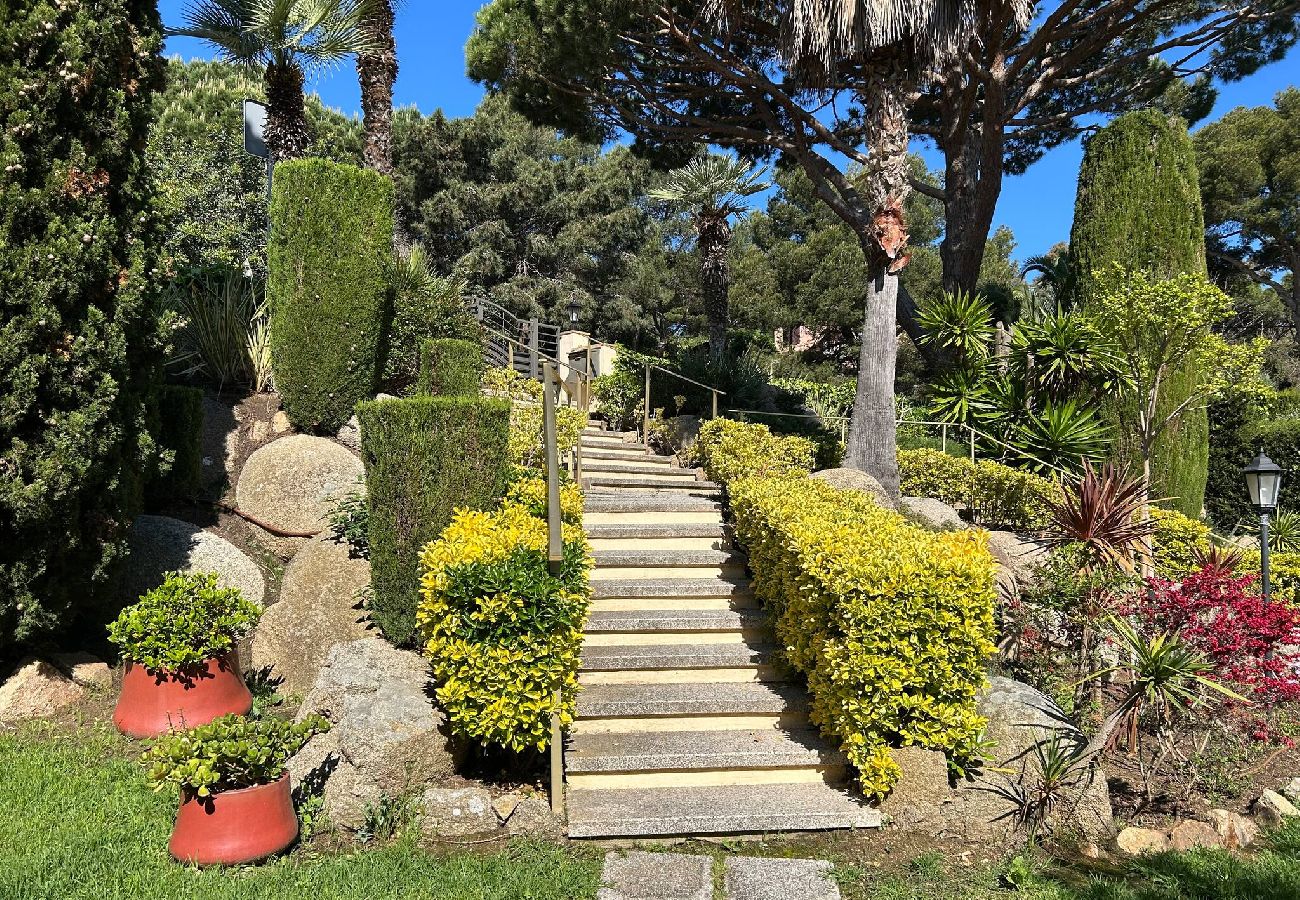 Apartment in Sant Feliu de Guixols - 45.50 S'Agaró Montecarlo Vista Mar jardin 