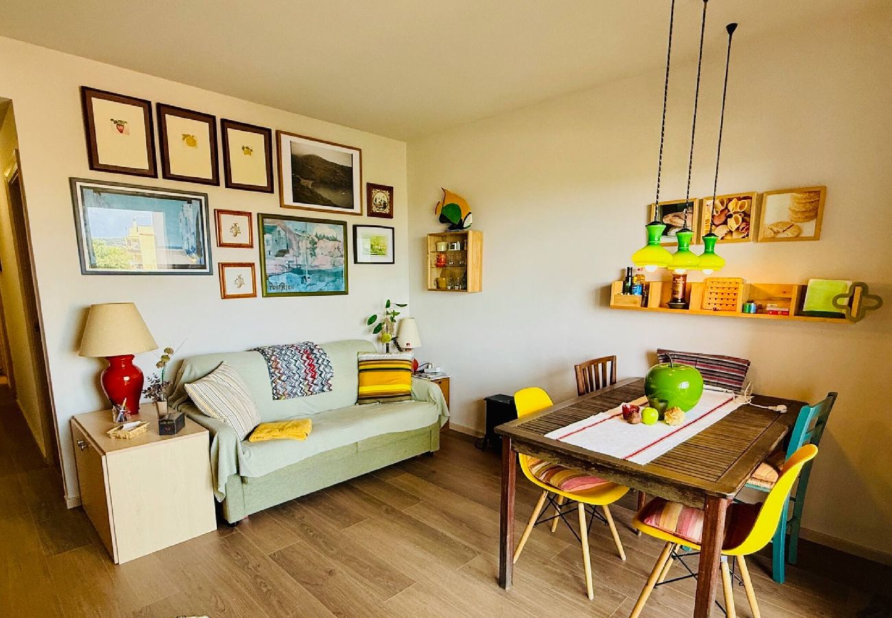 Apartment in S´agaro - 26.00 Creu St Pol S'Agaró G5  Terraza y v