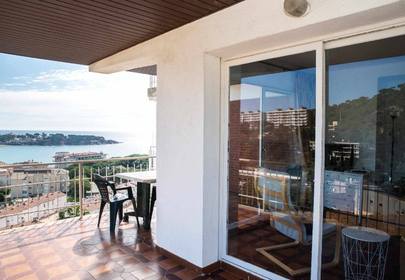 Apartment in Sant Feliu de Guixols - 38.80 S'Agaró Caleta Sol 908II Apt con vista al ma