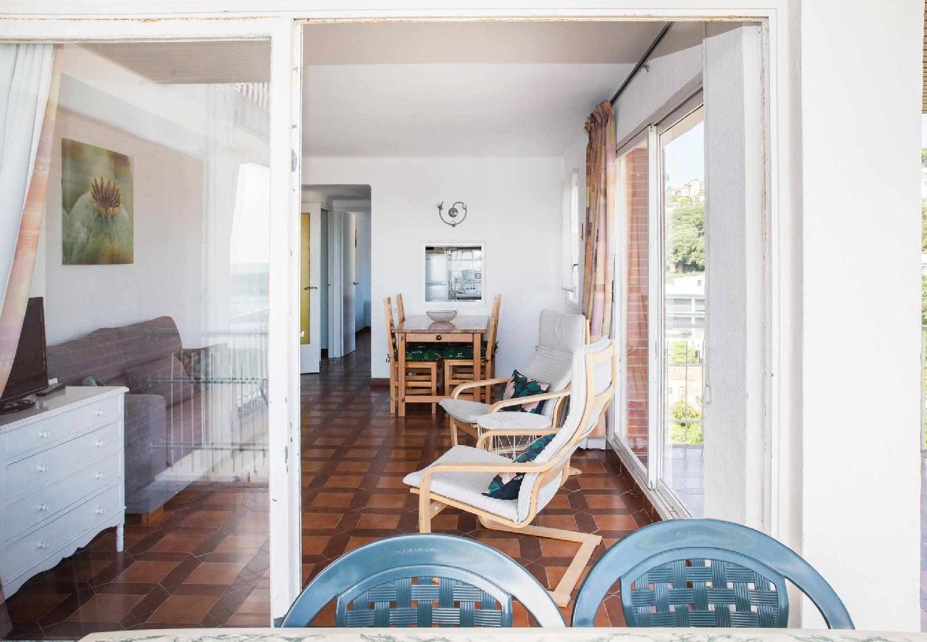 Apartment in Sant Feliu de Guixols - 38.80 S'Agaró Caleta Sol 908II Apt con vista al ma