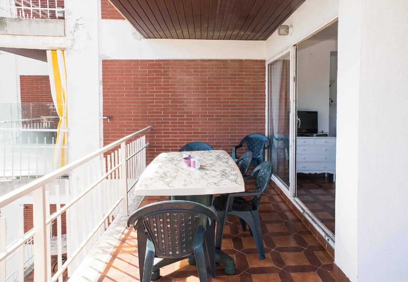Apartment in Sant Feliu de Guixols - 38.80 S'Agaró Caleta Sol 908II Apt con vista al ma