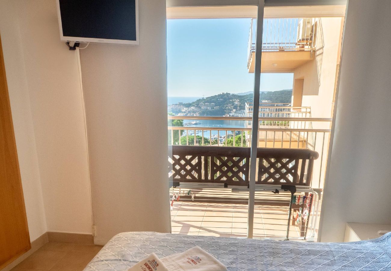 Apartment in Sant Feliu de Guixols - 48.00 S'Agaró Cap Ducal Apto  con piscina