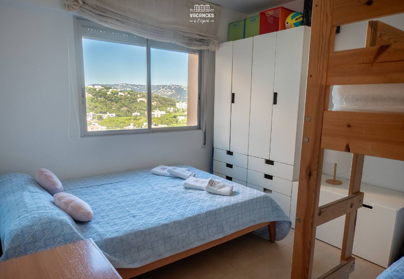Apartment in Sant Feliu de Guixols - 48.00 S'Agaró Cap Ducal Apto  con piscina