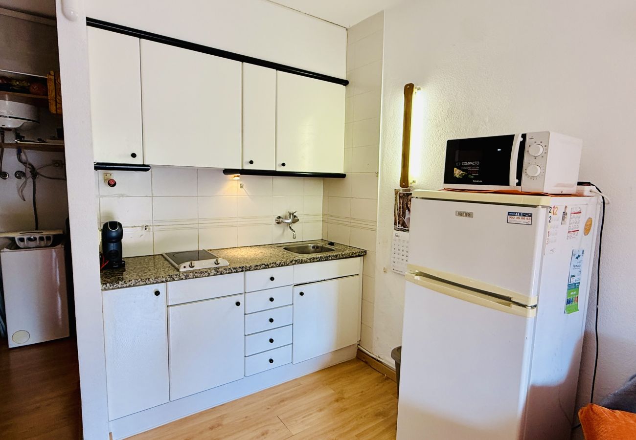 Apartment in S´agaro - 22.11 GIRONES Jardín privado y piscina com