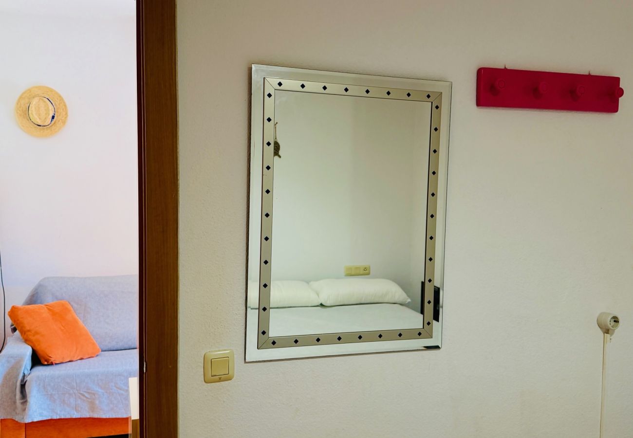 Apartment in S´agaro - 22.11 GIRONES Jardín privado y piscina com