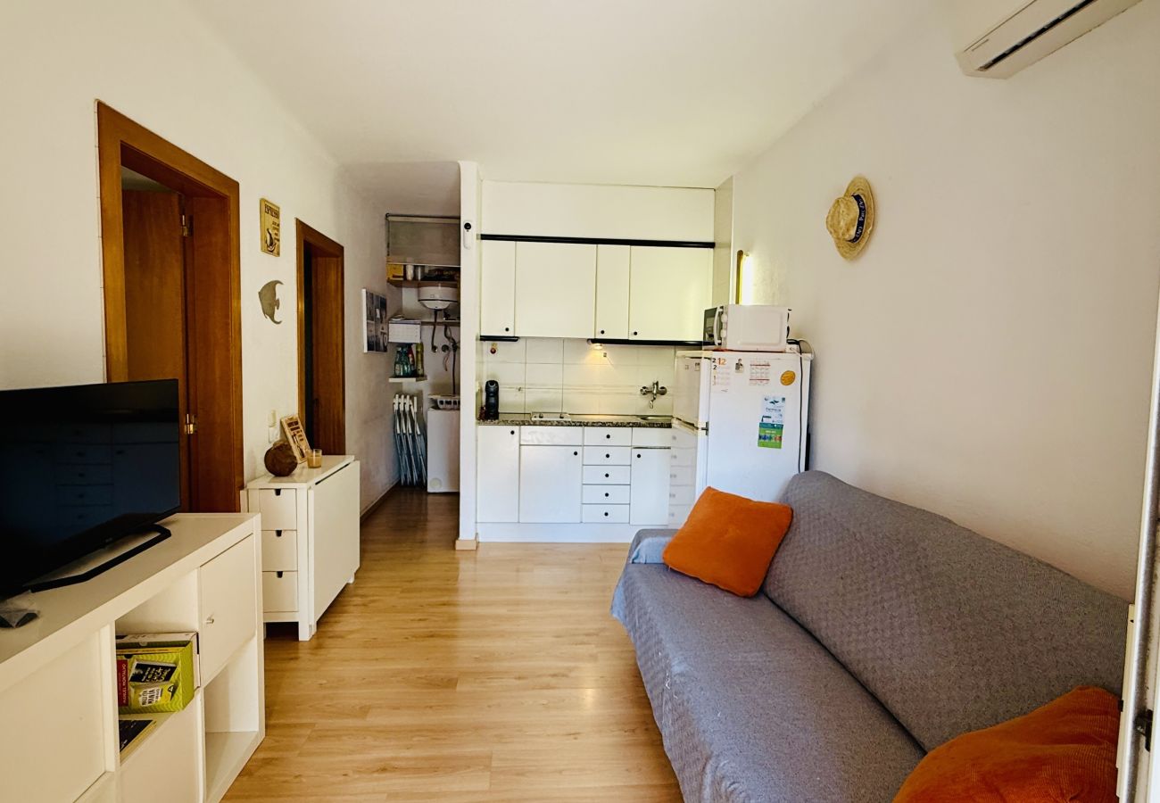 Apartment in S´agaro - 22.11 GIRONES Jardín privado y piscina com