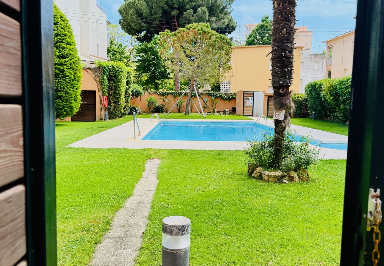 Apartment in S´agaro - 22.11 GIRONES Jardín privado y piscina com