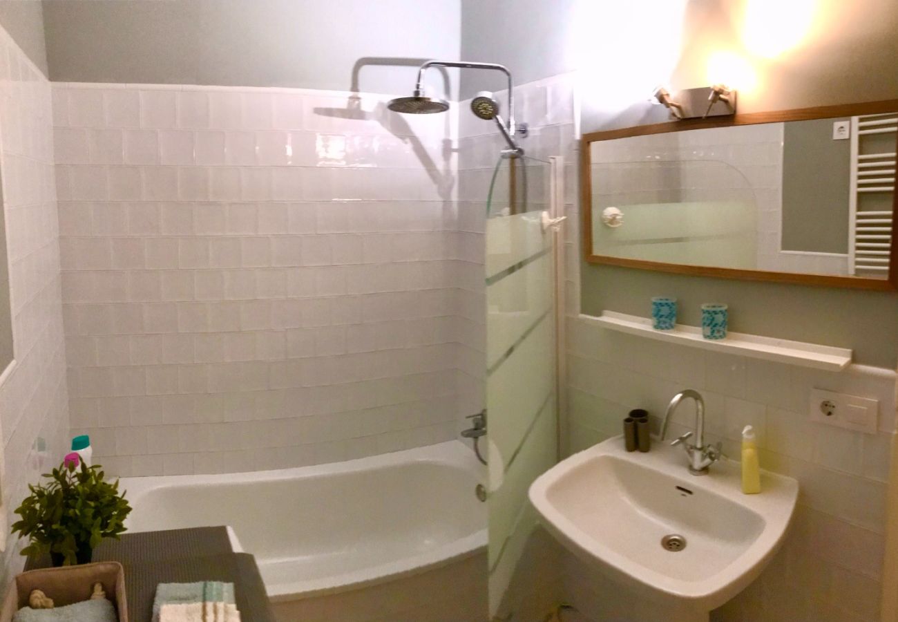 Apartment in Sant Feliu de Guixols - 57.00 Apartamento  Trafalgar