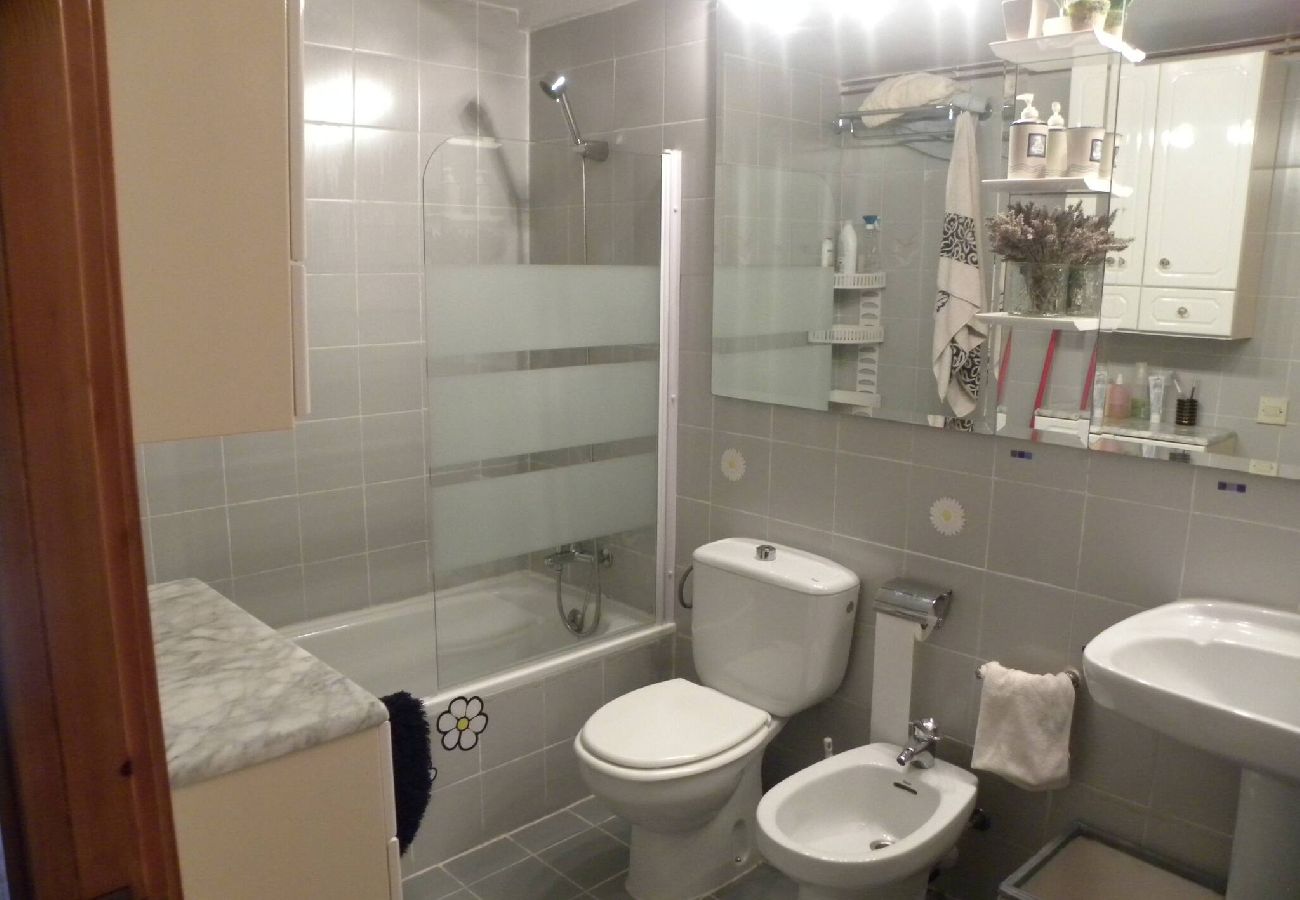 Apartamento en S´agaro - 18.00 Voramar 8 Ii bxs b  Apartamento con jard&