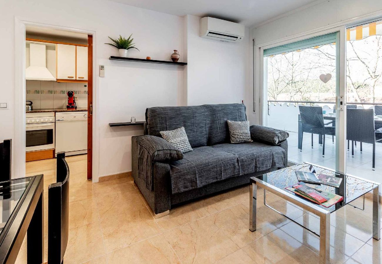 Apartamento en S´agaro - 15.00 Les Pitas I 2n 1a   Acogedor apartamento