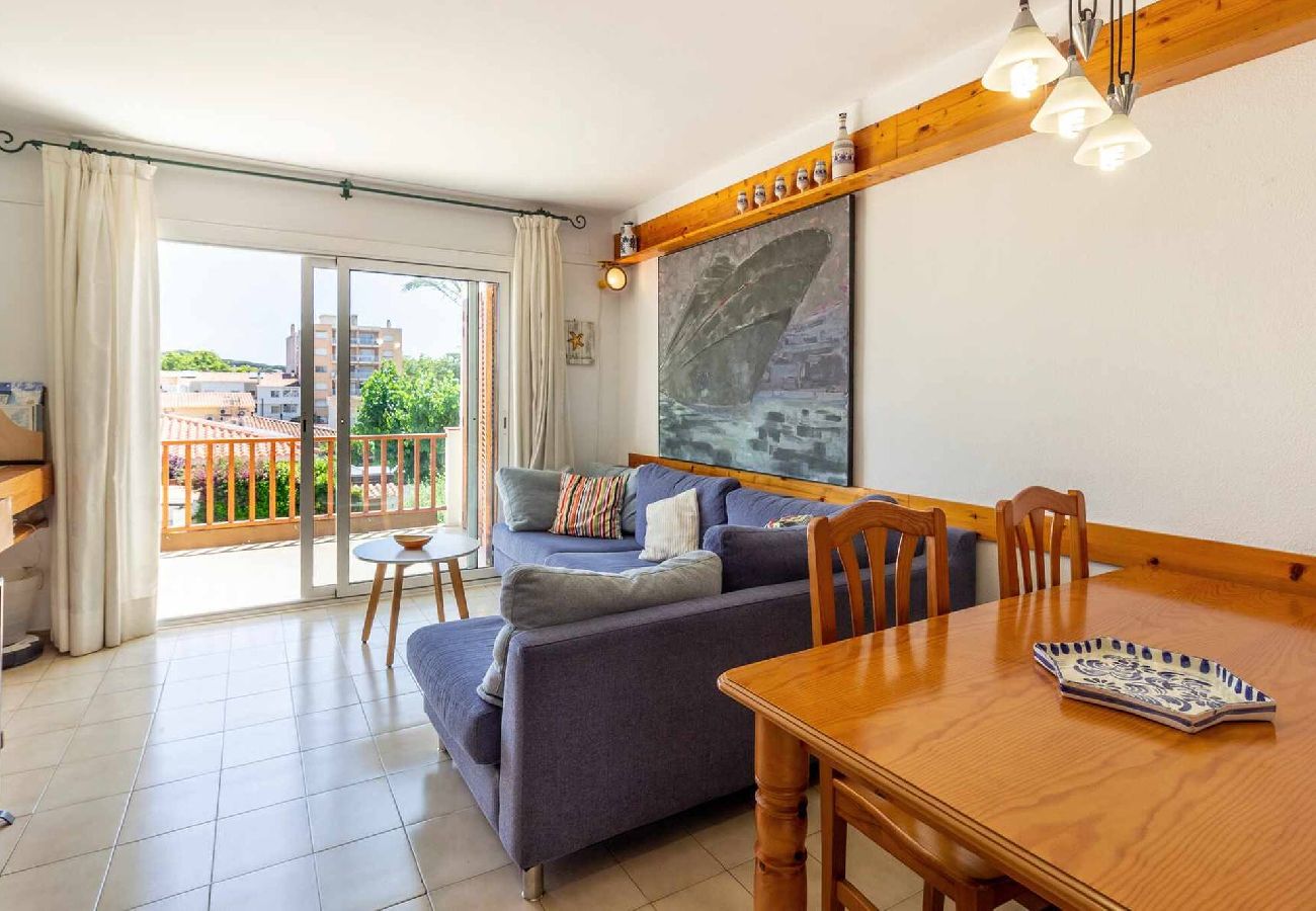 Apartamento en S´agaro - 22.00 Migjorn   Apartamento con amplia terraza