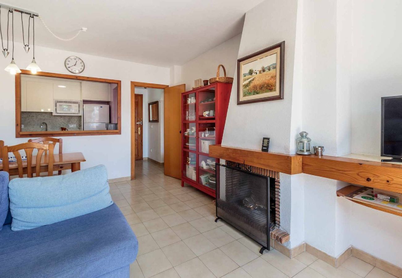 Apartamento en S´agaro - 22.00 Migjorn   Apartamento con amplia terraza