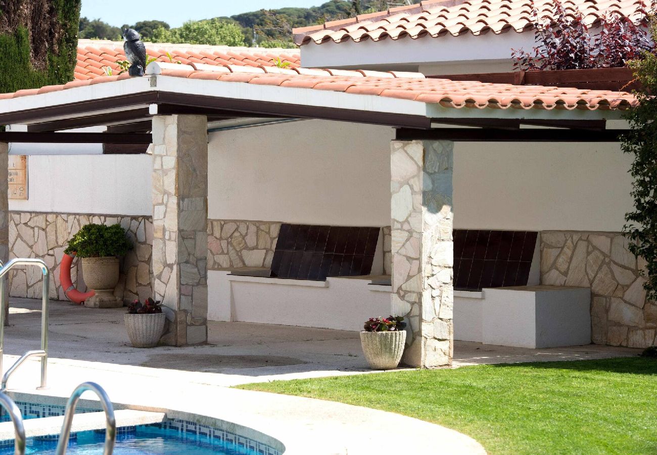 Apartamento en S´agaro - 22.00 Migjorn   Apartamento con amplia terraza