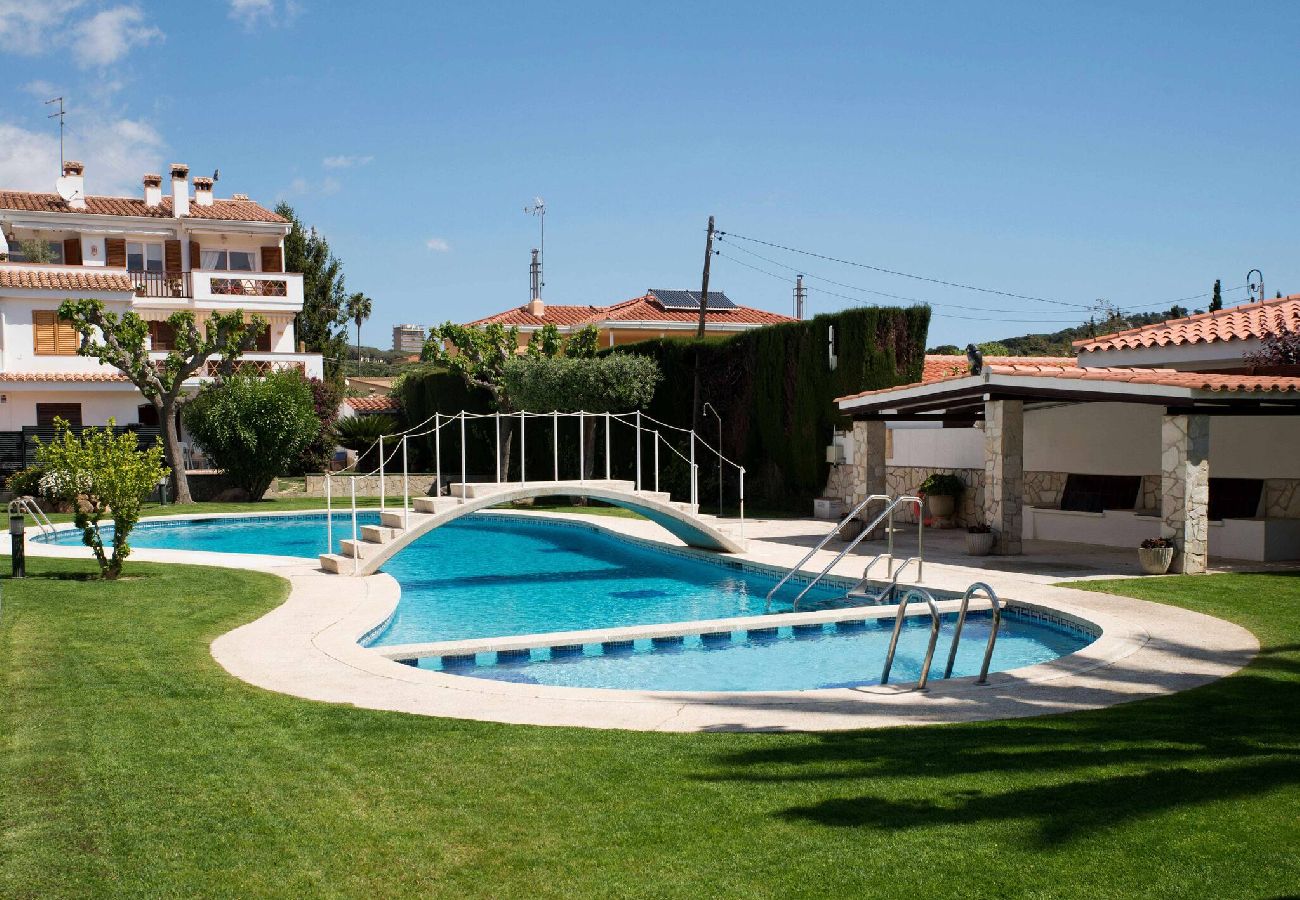 Apartamento en S´agaro - 22.00 Migjorn   Apartamento con amplia terraza