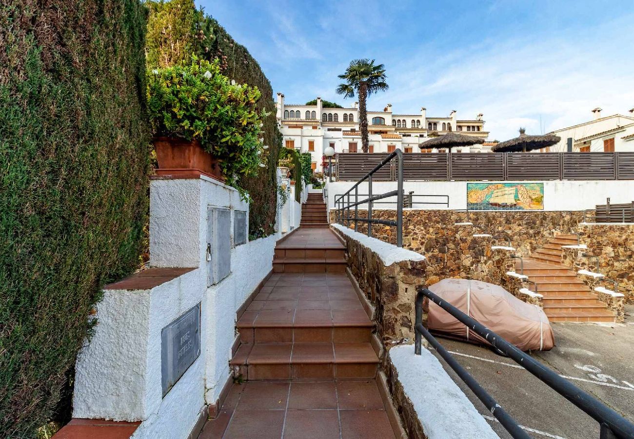 Apartamento en Sant Feliu de Guixols - 28.10 Blanques 13 S'Agaró Casa con jardin