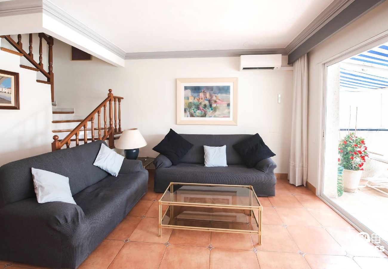 Apartamento en Platja d´Aro - 01.00 Platja D'Aro duplex centro con PK