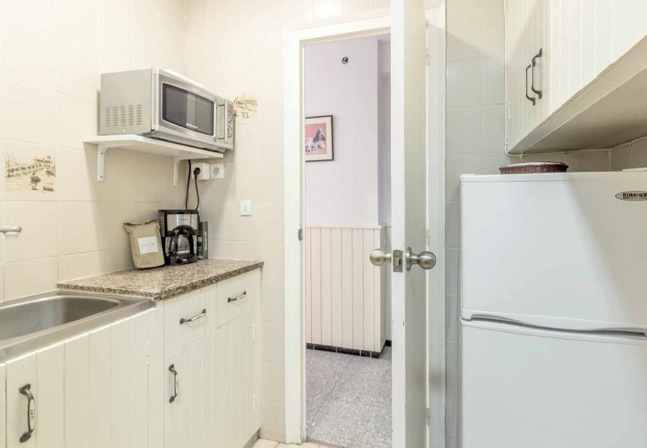 Apartamento en Sant Feliu de Guixols - 38.40 S'Agaró Caleta Sol 505I Apt con terraza y vi