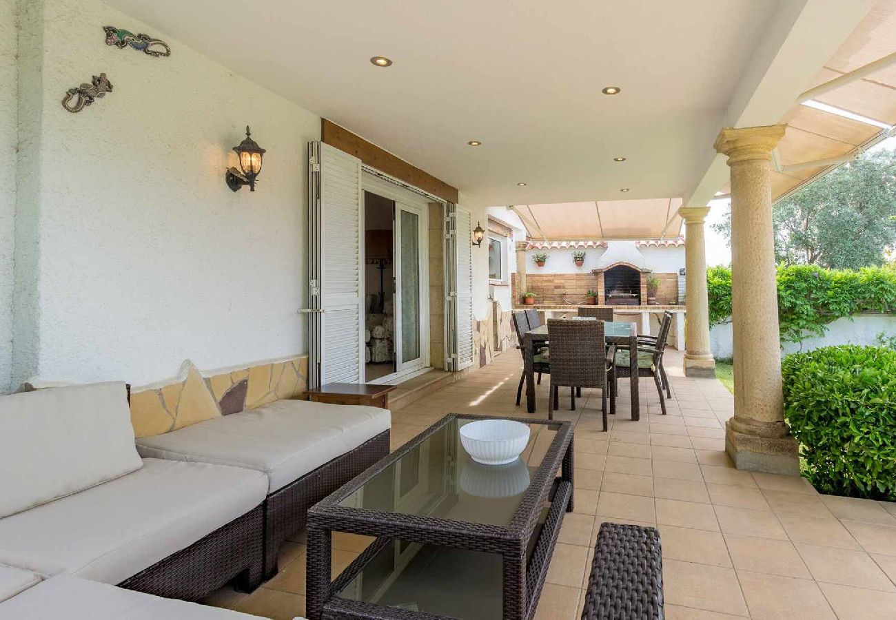 Casa en S´agaro - 21.10 Villa Susana  Amplia casa  entorno magnif