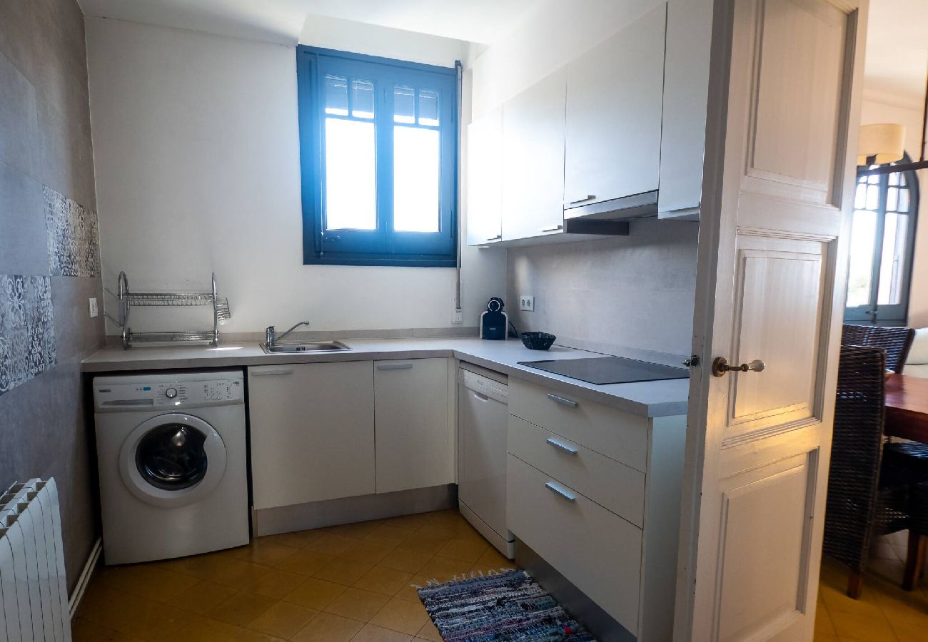 Apartamento en Sant Feliu de Guixols - 29.90   1° Linea de Platja St Pol S'Agaró