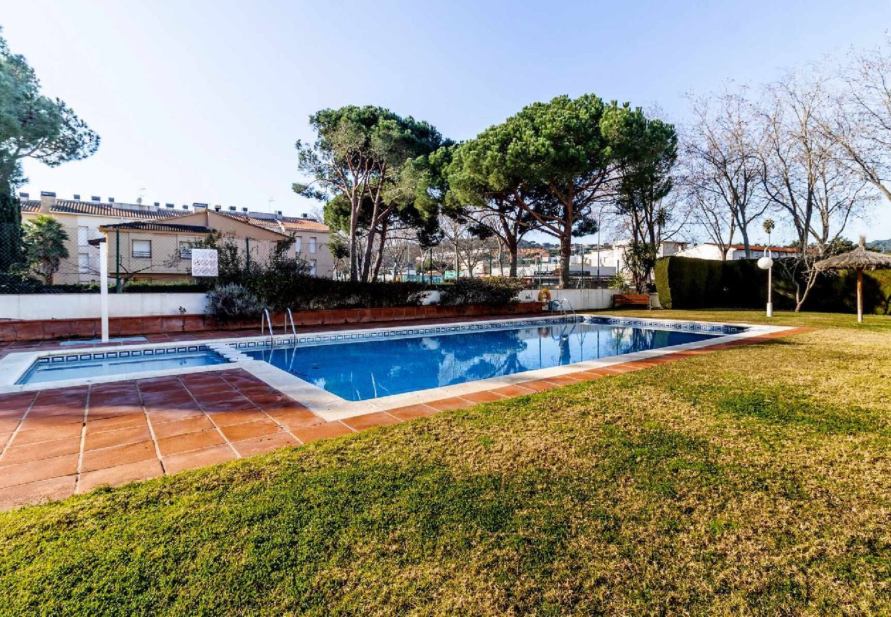 Appartement à S´agaro - 15.00 Les Pitas I 2n 1a   Acogedor apartamento