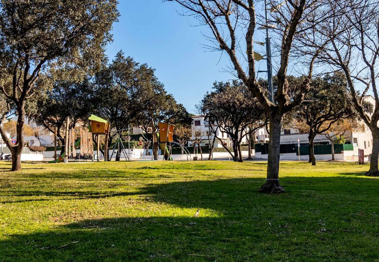 Appartement à S´agaro - 15.00 Les Pitas I 2n 1a   Acogedor apartamento