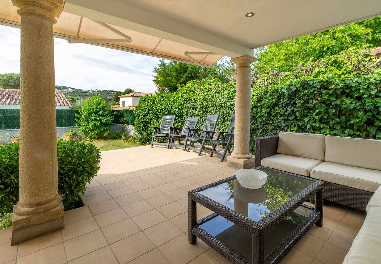 Maison à S´agaro - 21.10 Villa Susana  Amplia casa  entorno magnif