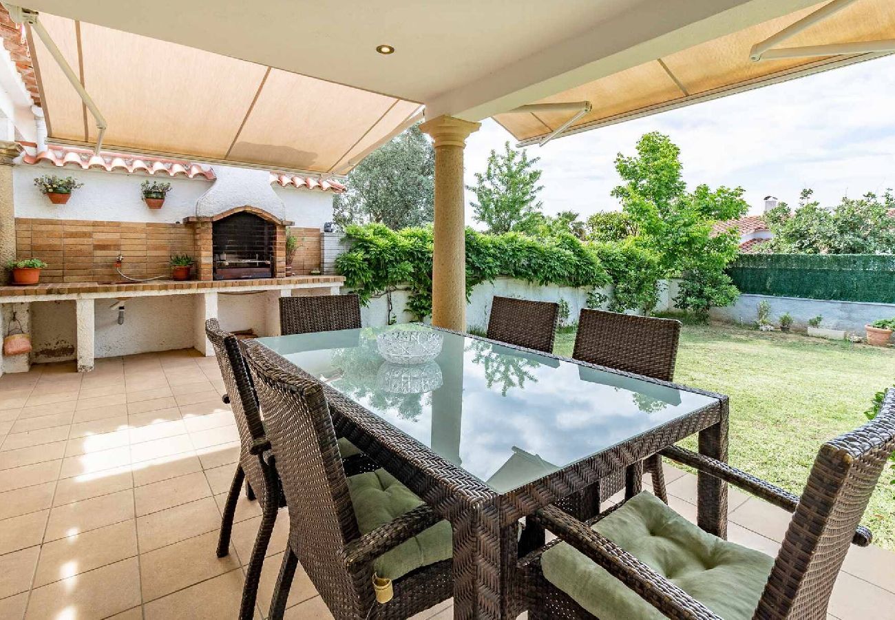 Maison à S´agaro - 21.10 Villa Susana  Amplia casa  entorno magnif