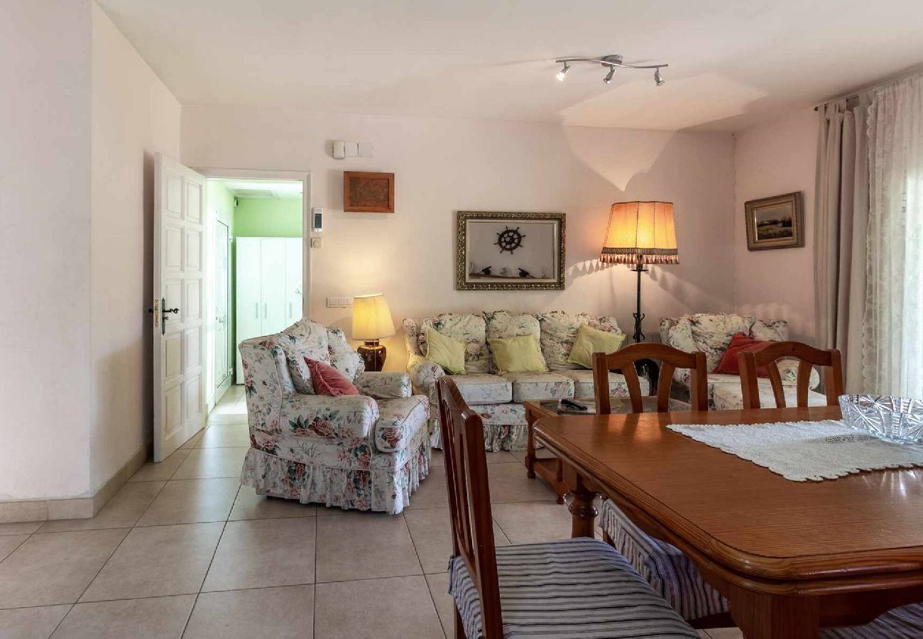 Maison à S´agaro - 21.10 Villa Susana  Amplia casa  entorno magnif