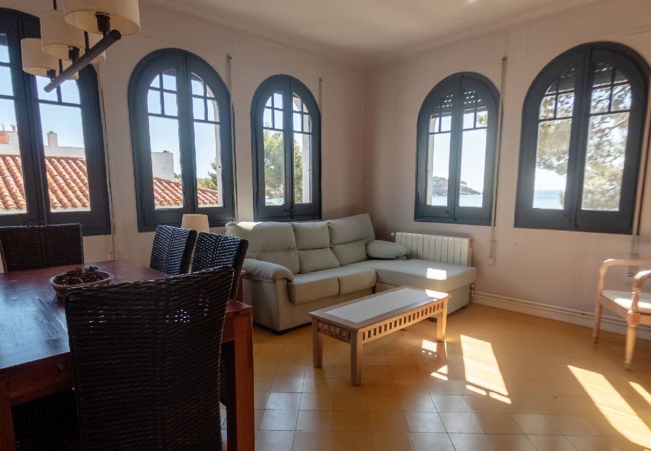 Appartement à Sant Feliu de Guixols - 29.90   1° Linea de Platja St Pol S'Agaró