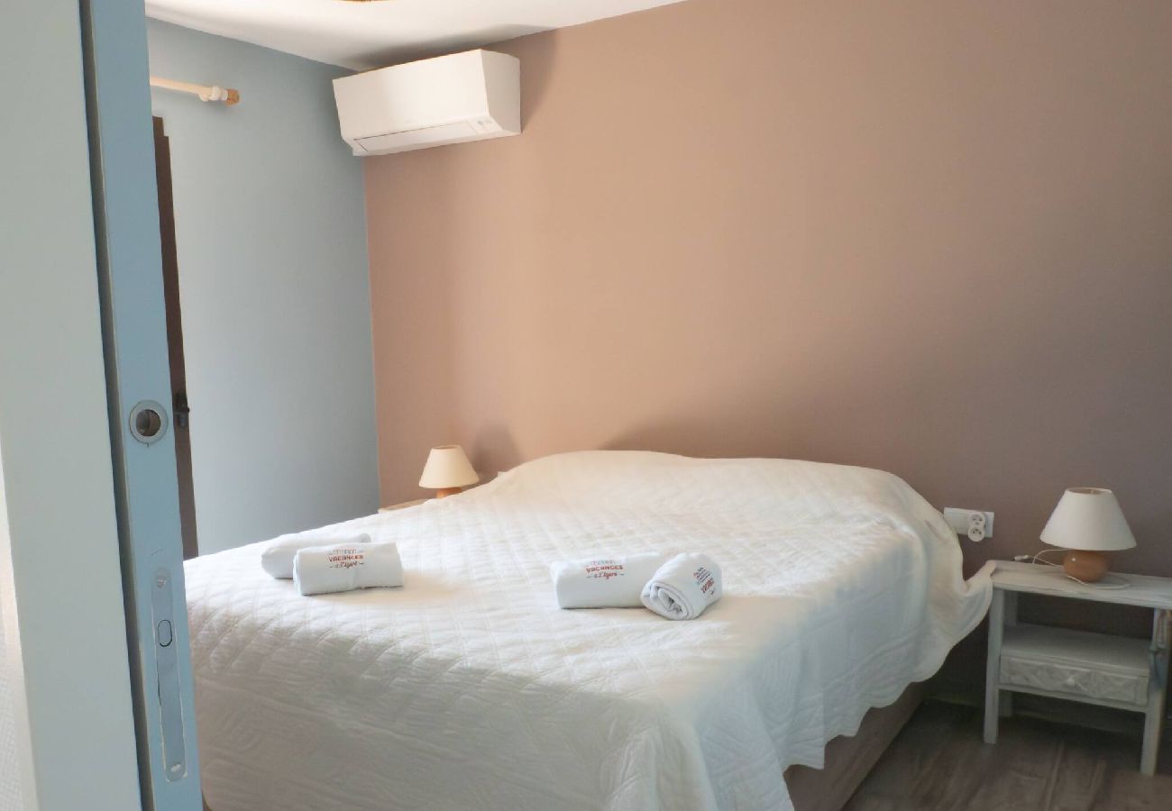Appartement à Sant Feliu de Guixols - 29.10 Isard 2 4 S'Agaró Apto+PK  junto